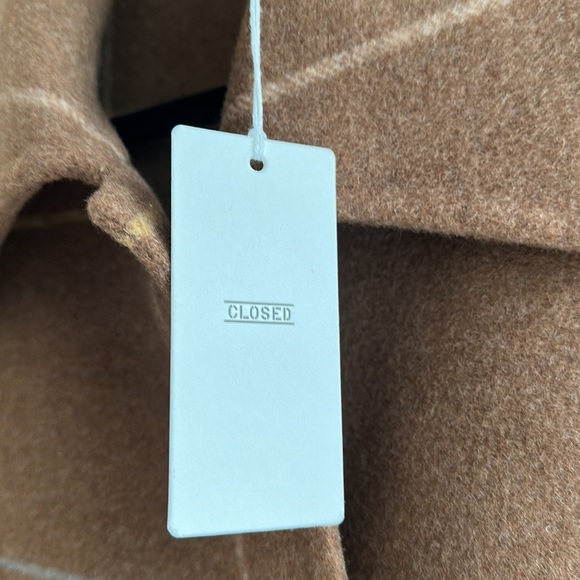 CLOSED Official Plaid Poncho-Style Coat NWT - Picture 4 of 8